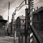 Auschwitz_main_gate