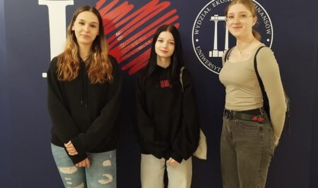 Licealiści na Wydziale Ekonomii i Finansów UwB